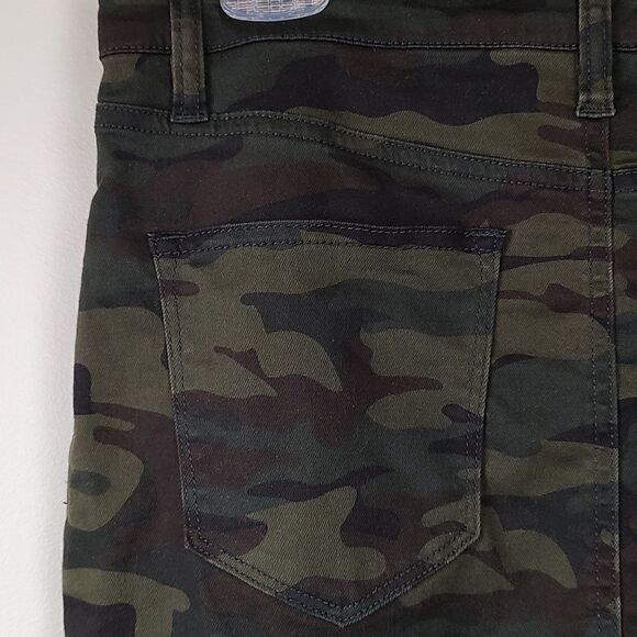 Sanctuary Camo Asymmetrical Frayed Hem Mini Skirt Size 28 - Picture 12 of 13